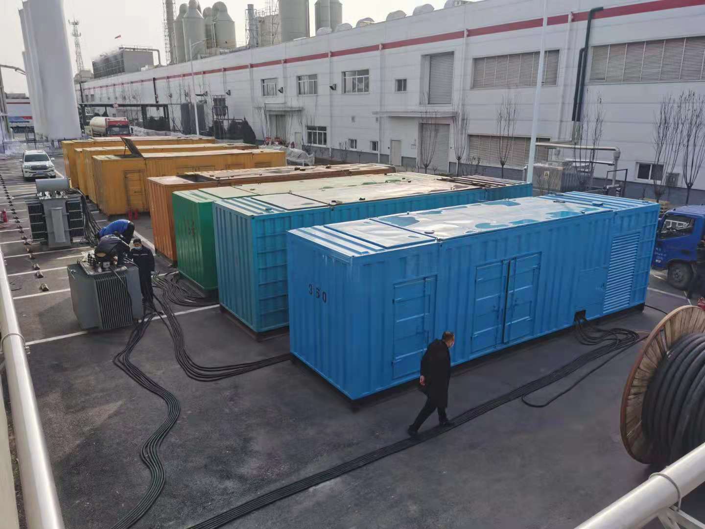 海南发电机出租-两相发电机与三相发电机有何区别?