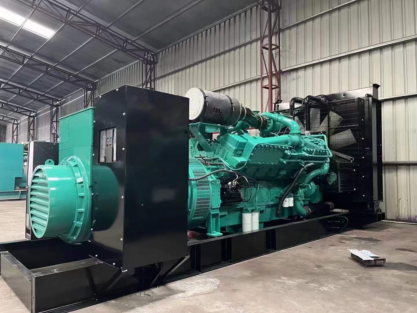 海南如何降低 800kW 柴油发电机输出电流的波动？